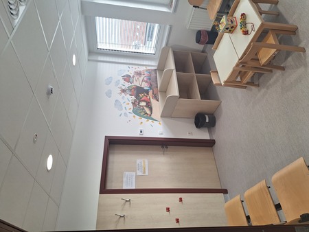 otroško šolski dispanzer-čakalnica